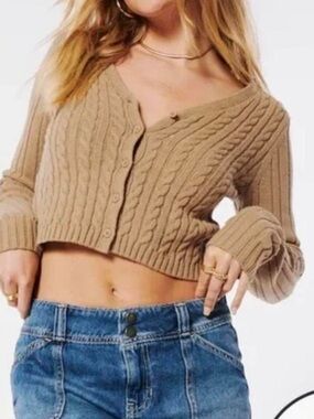 Holster Cropped Cable-Knit Button Cardigan - Tan